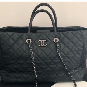 CHANEL black Quilted Tote